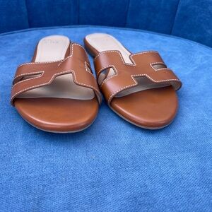 Crown & Ivy Tan Slide Sandals